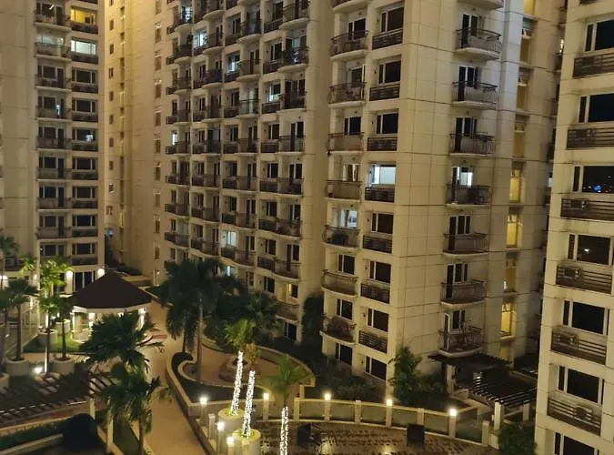 Solemare Parksuites Condominium - Condo R Us *