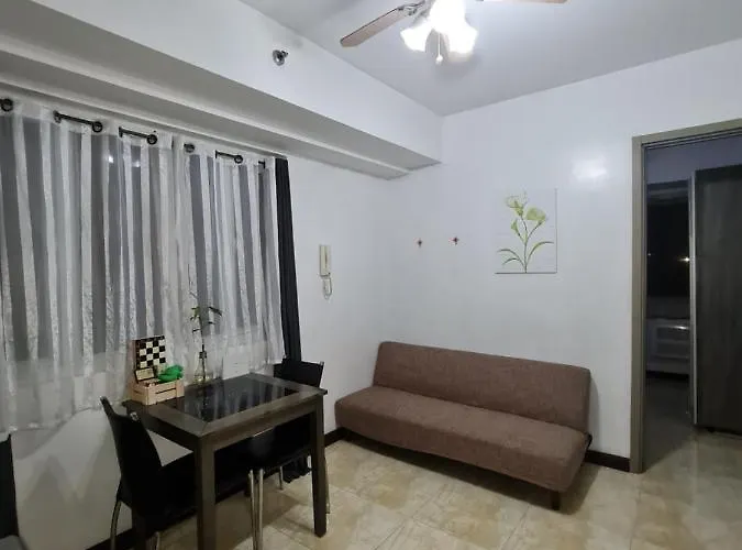 Solemare Parksuites Condominium - Condo R Us Apartment